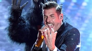 Francesco Gabbani con Occidentali's Karma vince Sanremo 2017