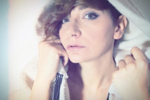 Roberta Cleo arriva in radio con "Migliore" il nuovo singolo per Music Valley Records