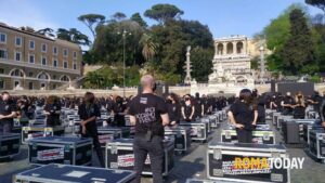 protesta bauli piazza del popolo